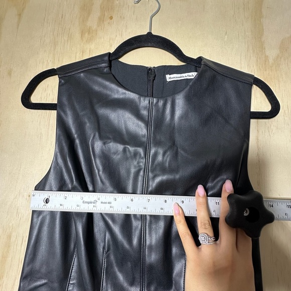 Abercrombie and Fitch Black Faux Leather Vegan Mini Dress Size XS Petite. NWT - Picture 5 of 10